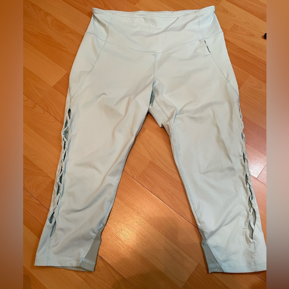 Women’s FILA SPORT High Rise Lace Up Mesh Legging Capri Beach View Blue X-Large